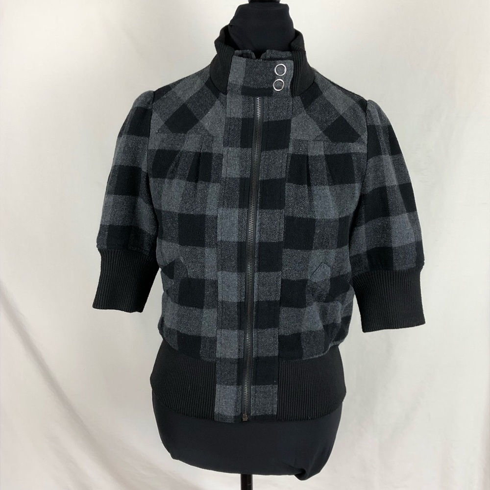 Forever 21 cropped short sleeve plaid jacket